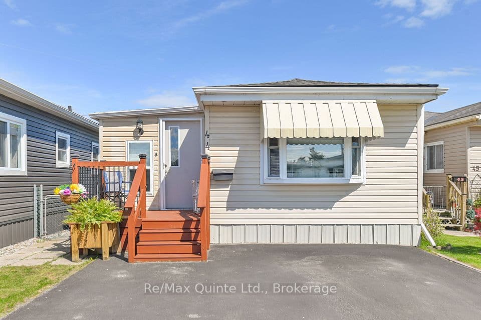 311 Dundas Street 44, Quinte West, ON K8V 1M1 – photo 2