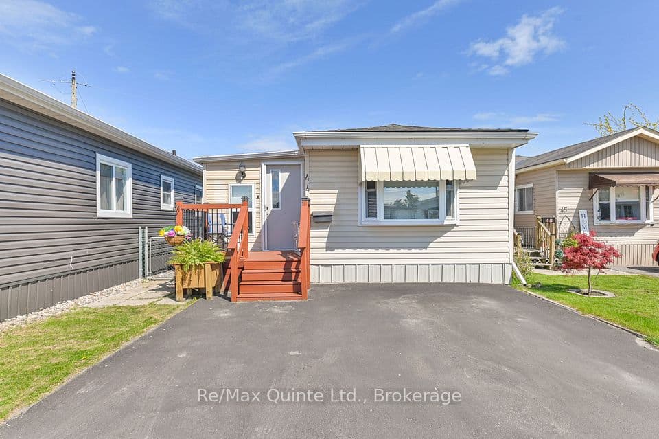 311 Dundas Street 44, Quinte West, ON K8V 1M1 – main photo