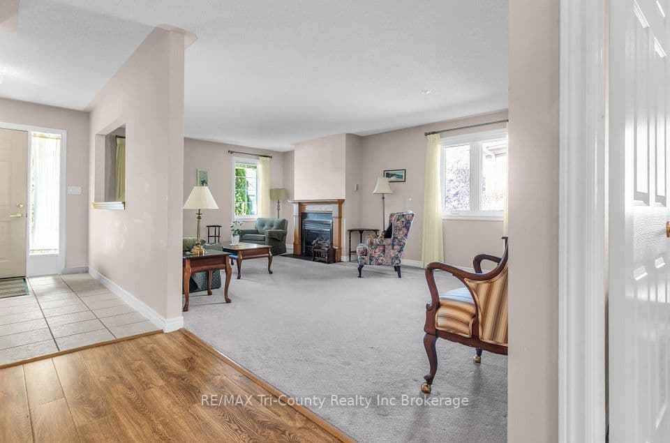 210 Baldwin Street, Tillsonburg, ON N4G 5W3 – photo 3