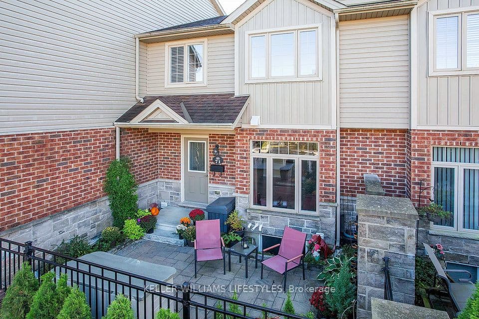 1061 Eagletrace Drive 71, London North, ON N6G 0T3 – photo 2