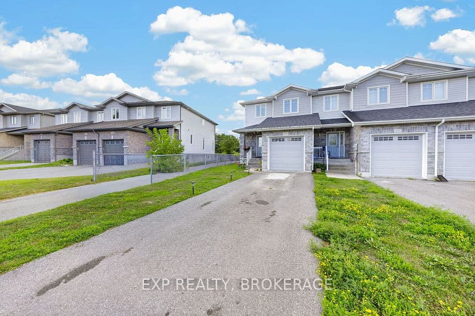 925 Blossom Street, Kingston, ON K7P 0N2 – photo 2