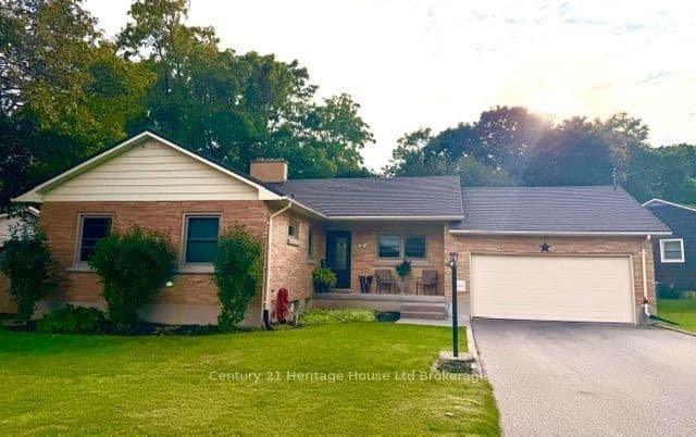 31 Parkwood Drive, Tillsonburg, ON N4G 2B7 – main photo