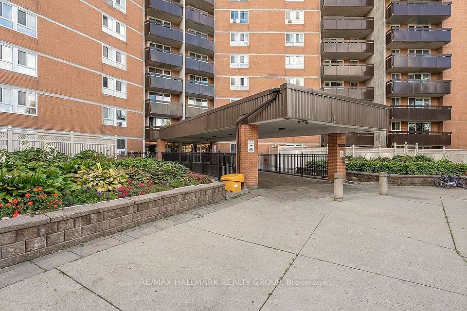 2000 JASMINE Crescent 705, Beacon Hill North - South and Area, ON K1J 8K4 – photo 3