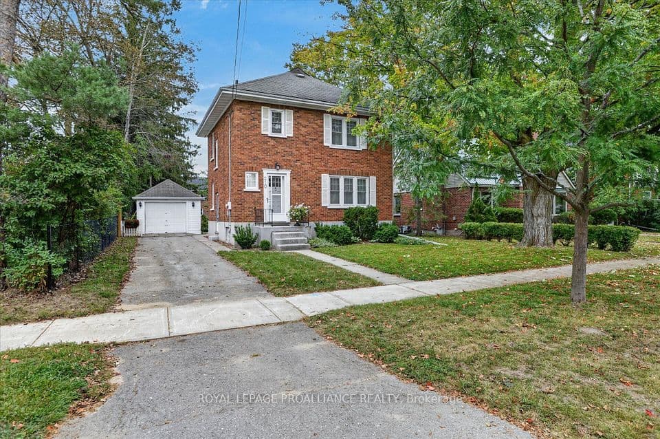 210 Aberdeen Avenue, Peterborough, ON K9H 4W8 – main photo