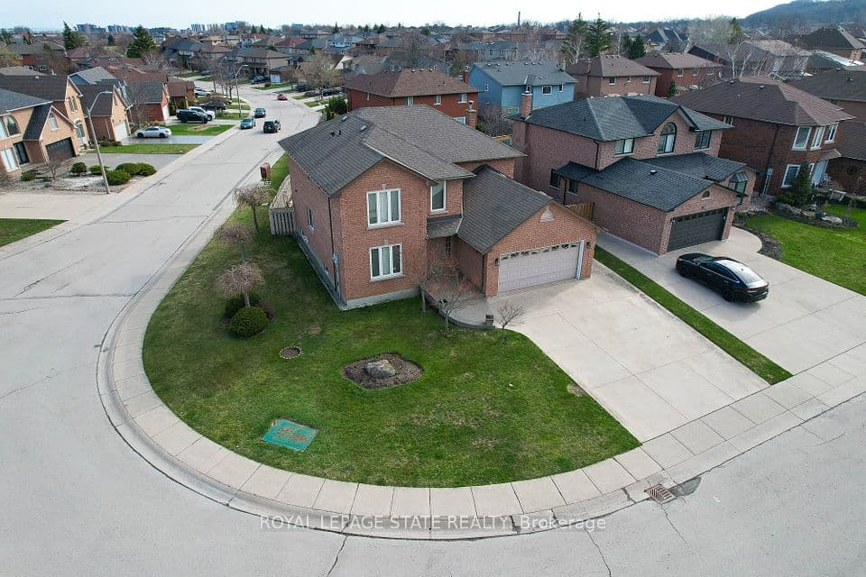 137 National Drive, Hamilton, ON L8G 5B3 – photo 2