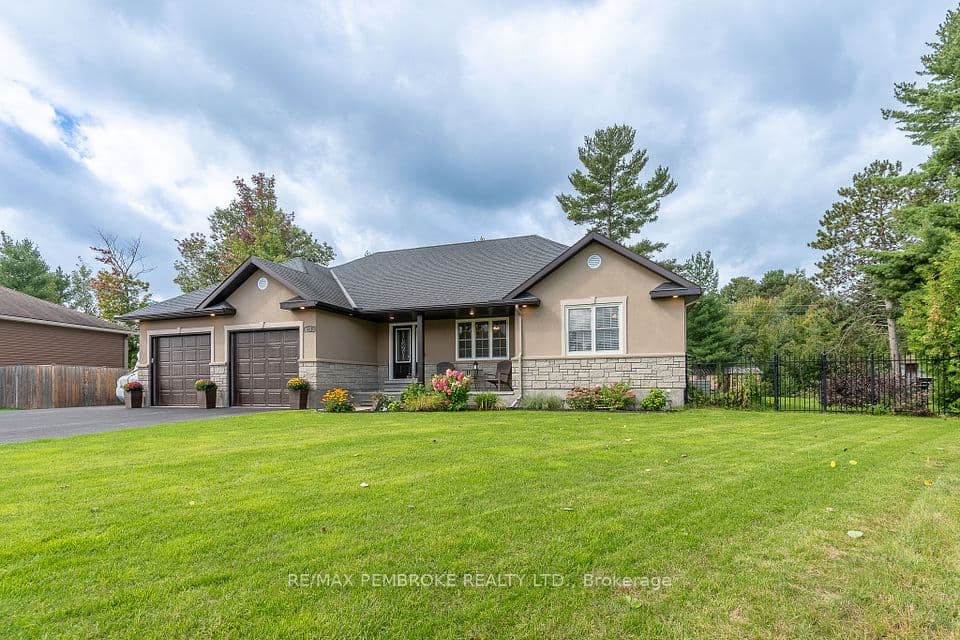221 Oriole Crescent, Petawawa, ON K8H 0A7 – photo 3