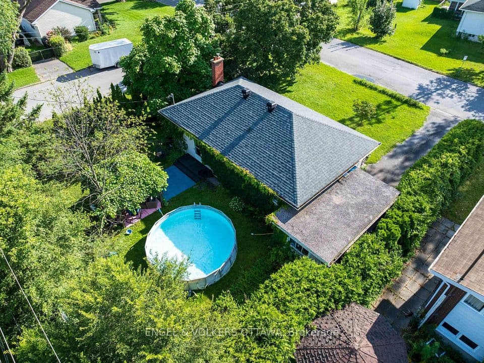 11 Hilliard Avenue, Cityview - Parkwoods Hills - Rideau Shore, ON K2E 6B8 – photo 3
