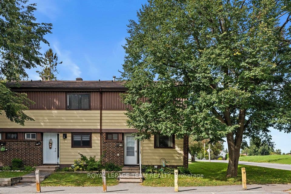 73 Foxfield Drive E, Barrhaven, ON K2J 1L7 – main photo