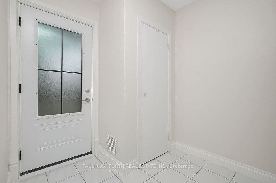 2418 Clementine Boulevard, Billings Bridge - Riverside Park and Area, ON K1V 8E2 – photo 3