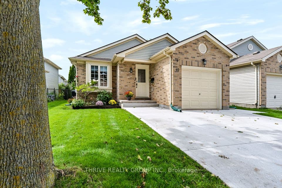 325 Lighthouse Road 49, London South, ON N6M 1H8 – main photo