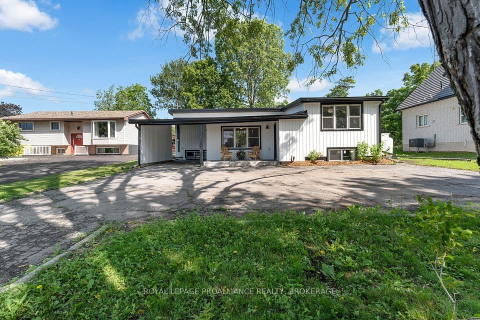 104 Main Street, Loyalist, ON K0H 1G0 – photo 2