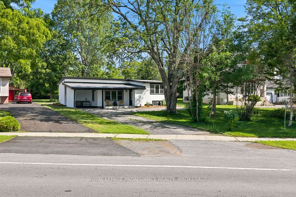 104 Main Street, Loyalist, ON K0H 1G0 – photo 3