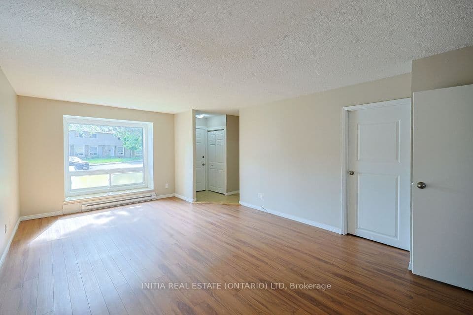 253 Hampton Avenue, Sarnia, ON N7S 4Z2 – photo 2