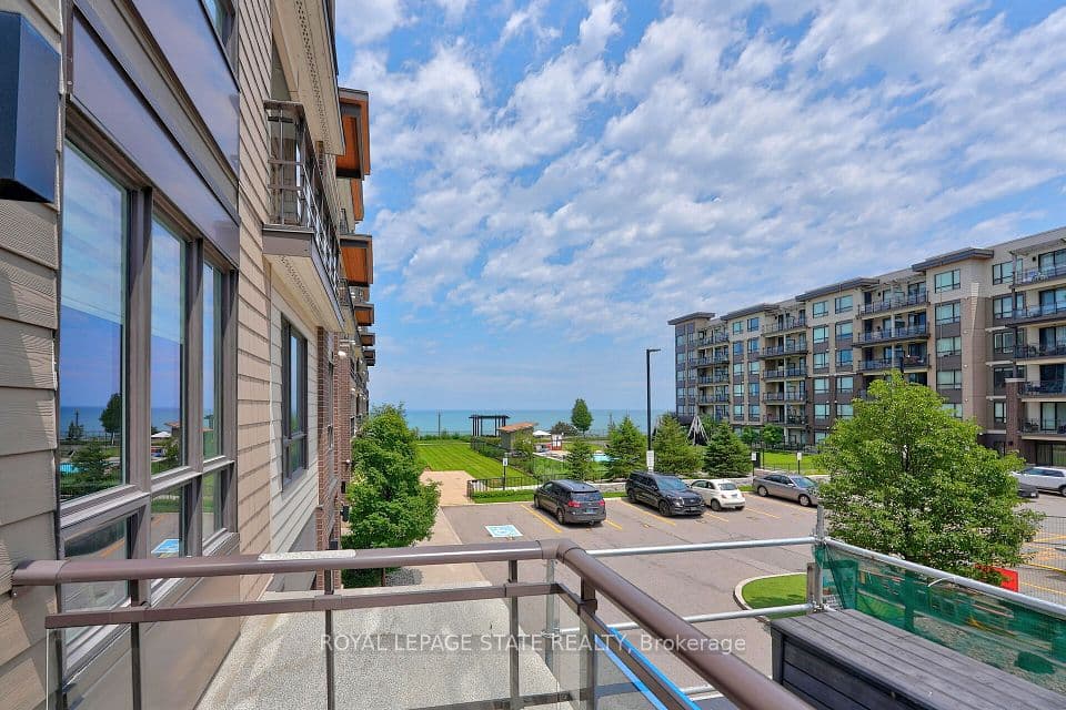 40 Esplanade Lane 206, Grimsby, ON L3M 0G9 – photo 3