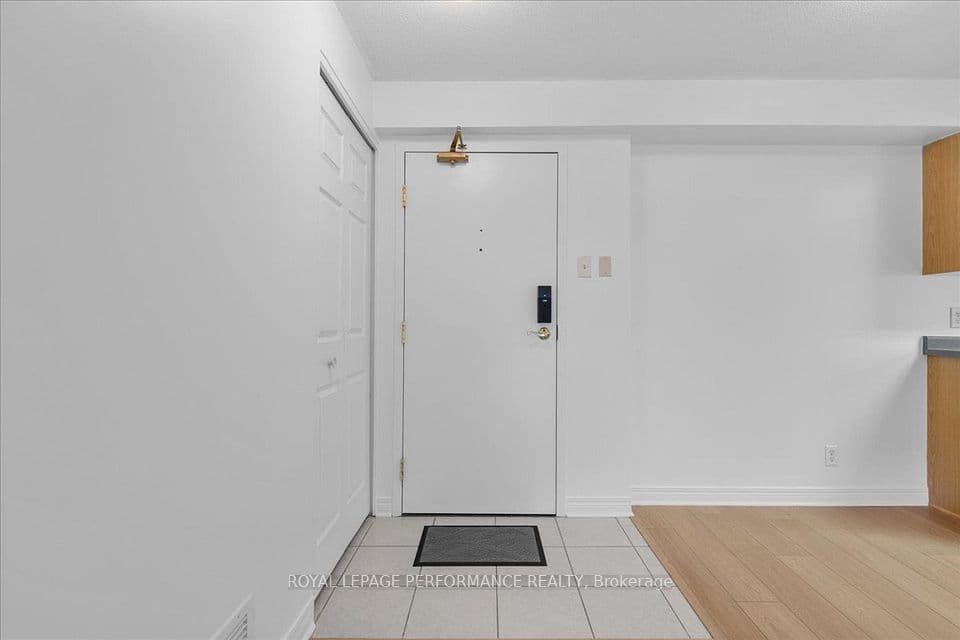 429 Somerset Street W 207, Ottawa Centre, ON K2P 2P5 – photo 3