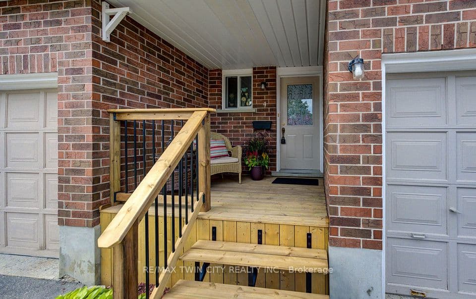 360 Cornridge Place 4, Waterloo, ON N2T 2N9 – photo 2
