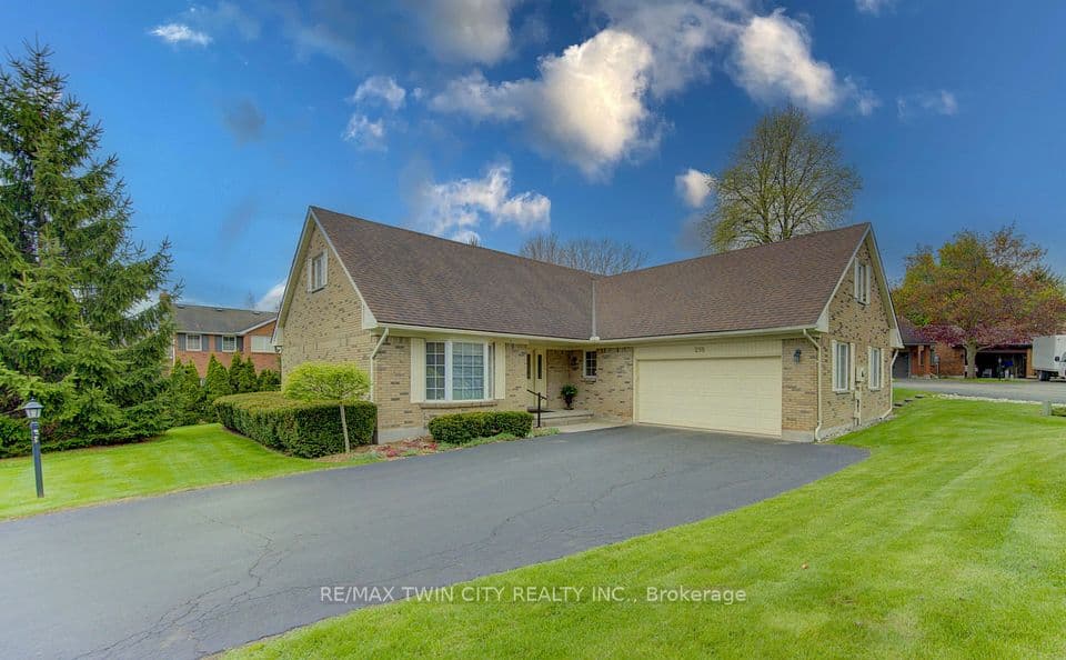 298 Roxton Drive, Waterloo, ON N2T 1R5 – photo 2