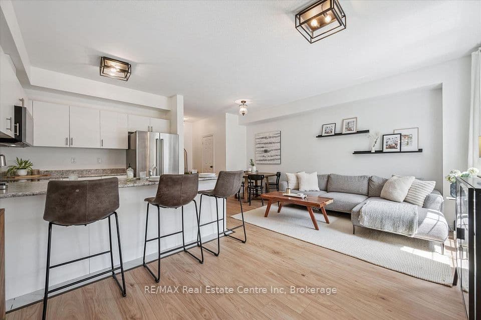 88 DECORSO Drive 30, Guelph, ON N1L 0A1 – main photo