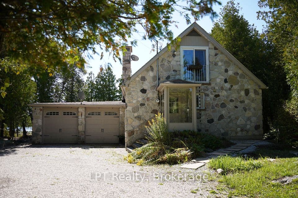 67 Mcivor Drive, Northern Bruce Peninsula, ON N0H 1Z0 – main photo