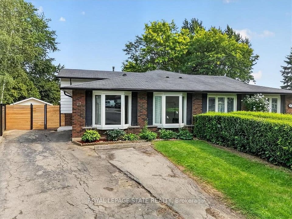 27 Gretna Court, Hamilton, ON L9C 4V1 – main photo