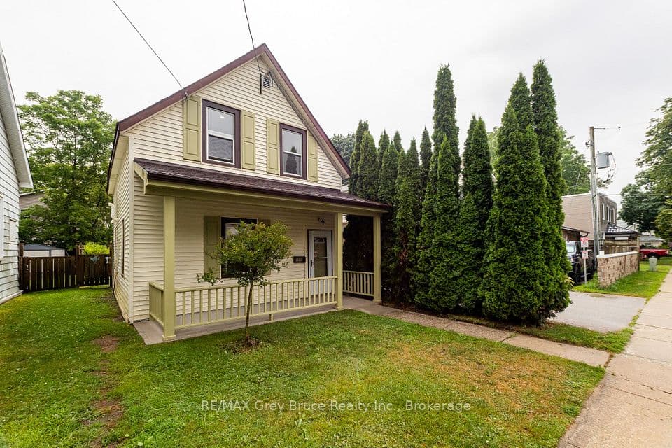 1131 3rd Avenue W, Owen Sound, ON N4K 4P9 – main photo