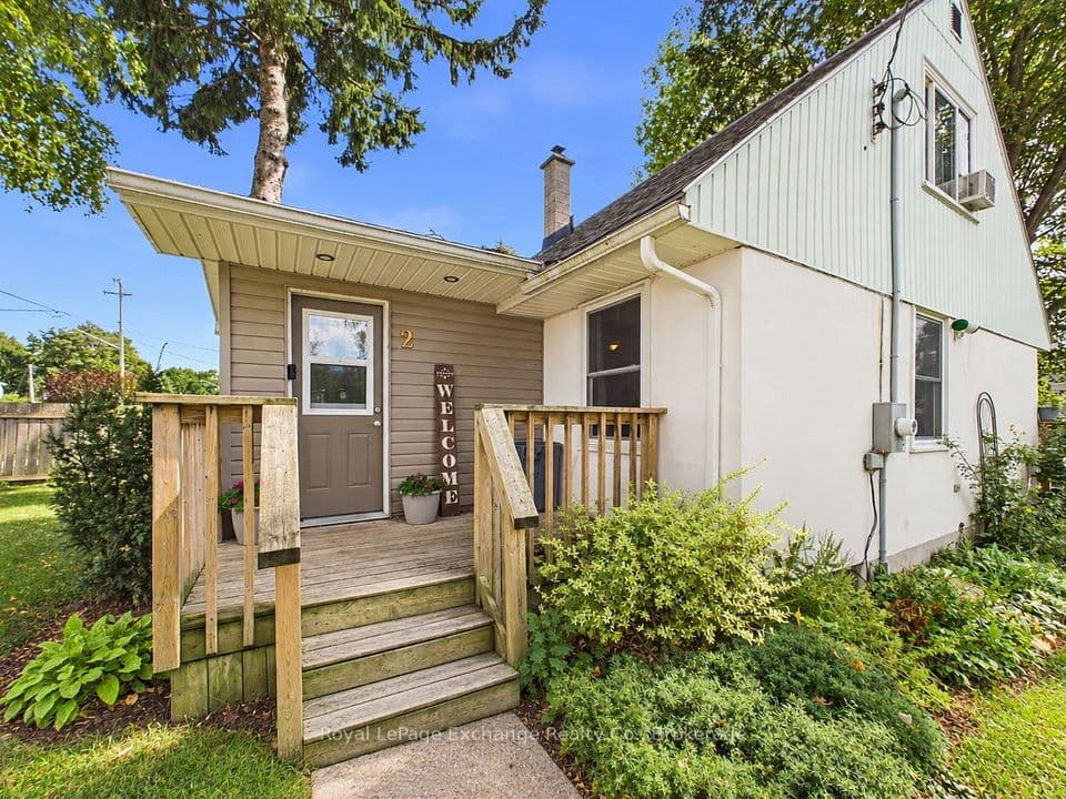 2 Regina Road, Huron East, ON N0M 1L0 – main photo