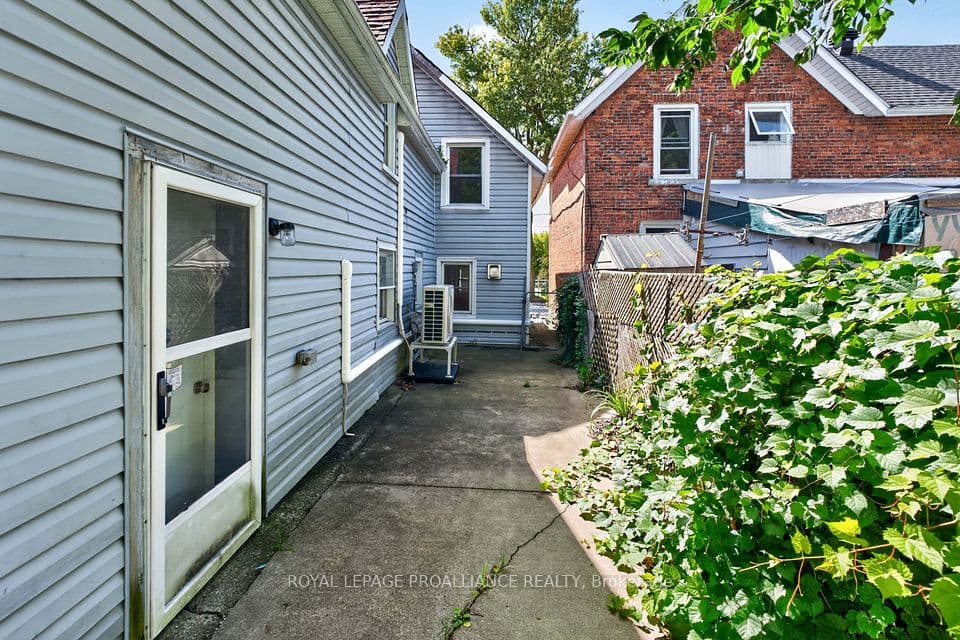 79 Wall Street, Brockville, ON K6V 4S4 – photo 3