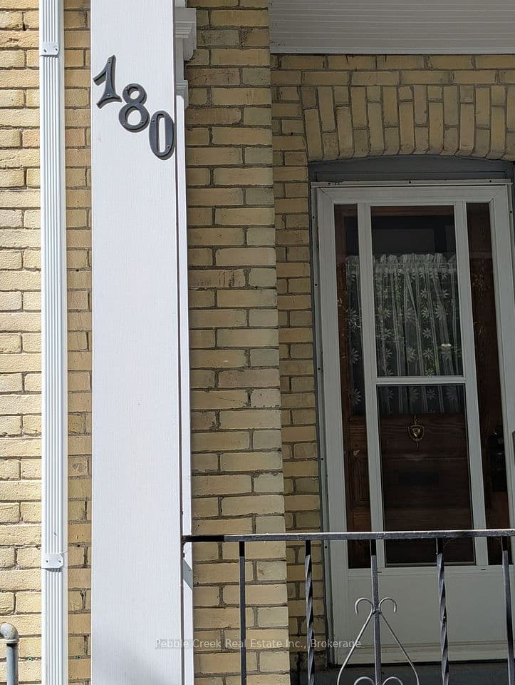 180 Cobourg Street, Stratford, ON N5A 3E8 – photo 3