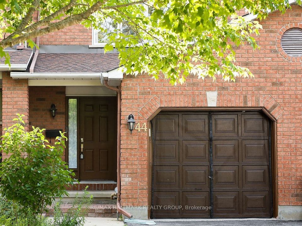 44 Winnegreen Court, Hunt Club - South Keys and Area, ON K1G 5S2 – main photo