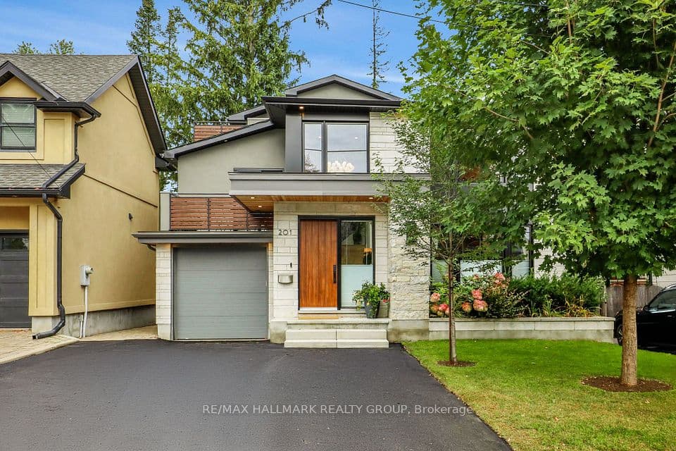 201 Faraday Street, Tunneys Pasture and Ottawa West, ON K1Y 3M5 – main photo