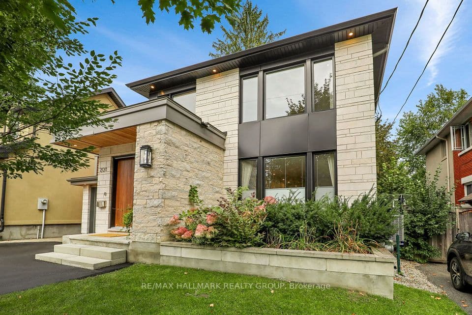 201 Faraday Street, Tunneys Pasture and Ottawa West, ON K1Y 3M5 – photo 2