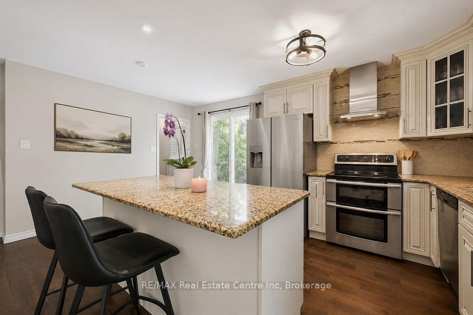 369 WEST ACRES Drive, Guelph, ON N1H 7B3 – main photo