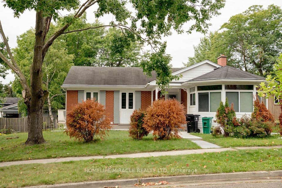 25 Thornridge Crescent, Kitchener, ON N2M 4V9 – main photo