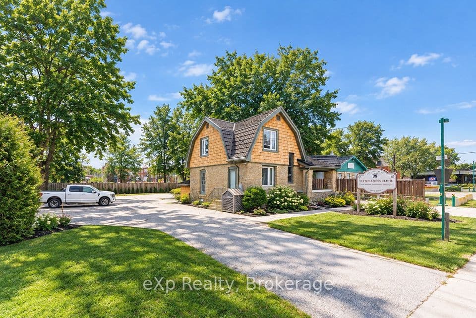 1025 2nd Avenue W, Owen Sound, ON N4K 4N1 – photo 2