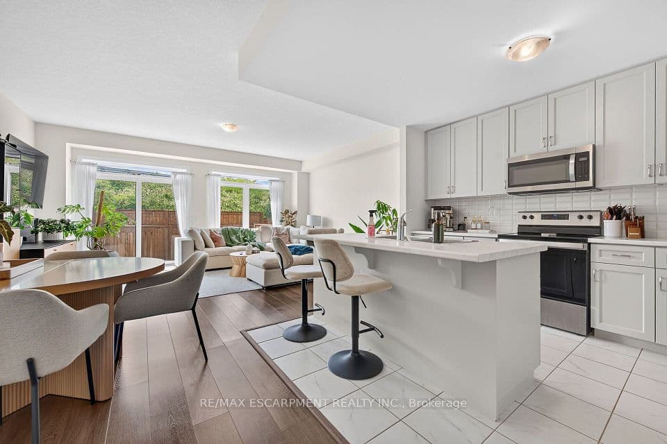 27 Rachel Drive 22, Hamilton, ON L8E 0K6 – main photo