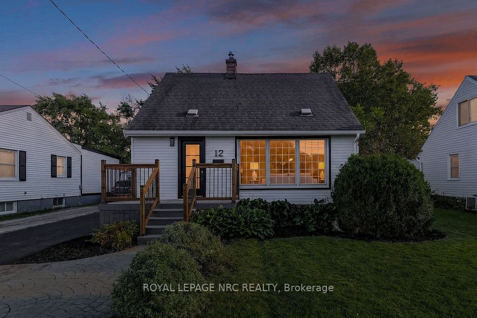 12 Admiral Road, St. Catharines, ON L2P 1G5 – main photo