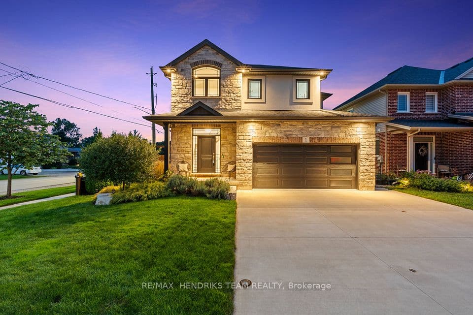 1 Olde School Court, St. Catharines, ON L2N 0B1 – main photo