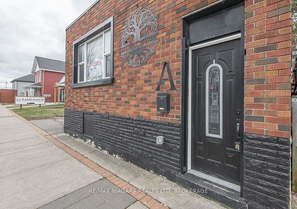 120 Main Street W, Port Colborne, ON L3K 3V2 – main photo
