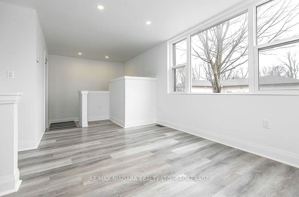 120 Main Street W, Port Colborne, ON L3K 3V2 – photo 3