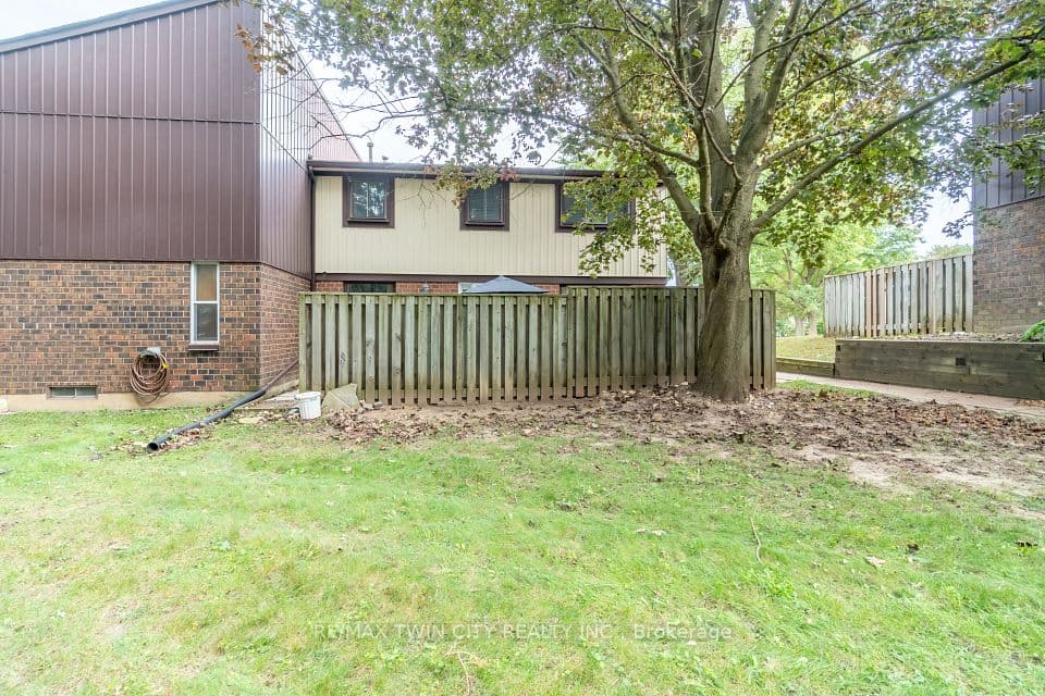 45 Marksam Road 121, Guelph, ON N1H 6Y9 – photo 2