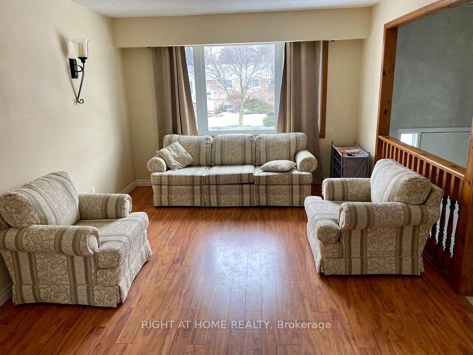 113 Southwood Drive, Kitchener, ON N2E 2J1 – photo 3