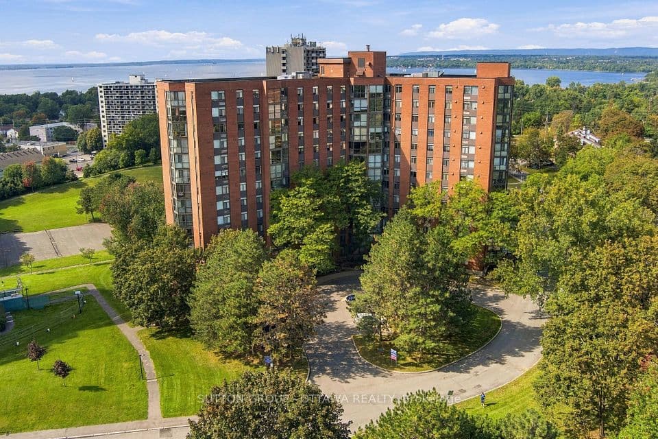 2871 Richmond Road 1002, Britannia Heights - Queensway Terrace N and Area, ON K2B 8M5 – main photo