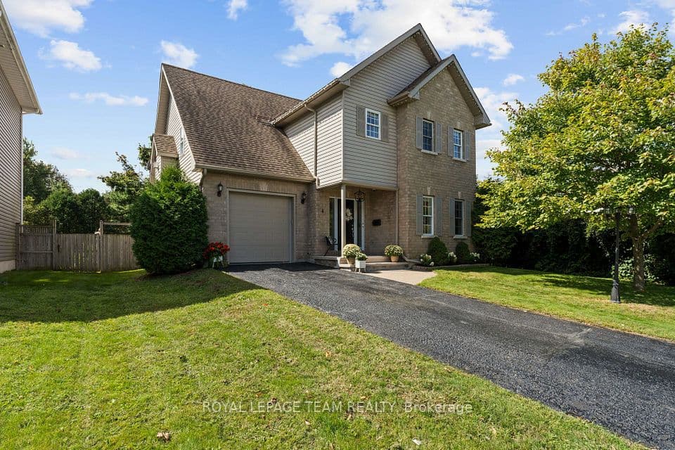 4 Francis Street, Carleton Place, ON K7C 0C6 – main photo
