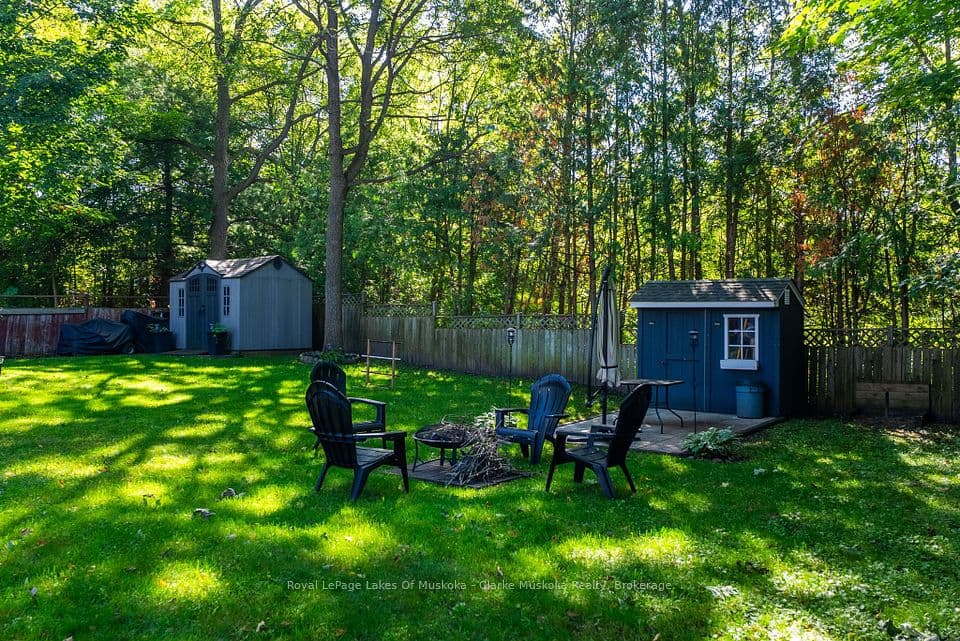 251 James Street W, Gravenhurst, ON P1P 1J7 – photo 2