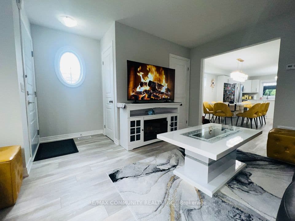 7768 Ascot Circle 50, Niagara Falls, ON L2H 3P9 – photo 3