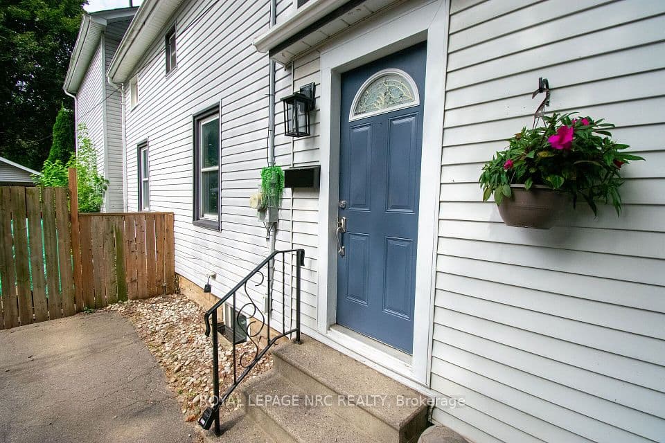 199 YORK Street, St. Catharines, ON L2R 6G3 – photo 3