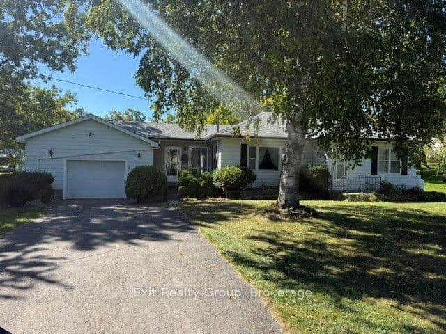 593 County Rd 28, Prince Edward County, ON K8N 4Z7 – main photo