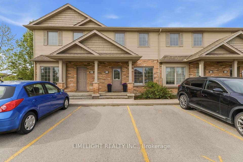 3320 Meadowgate Boulevard 218, London South, ON N6M 0A7 – main photo