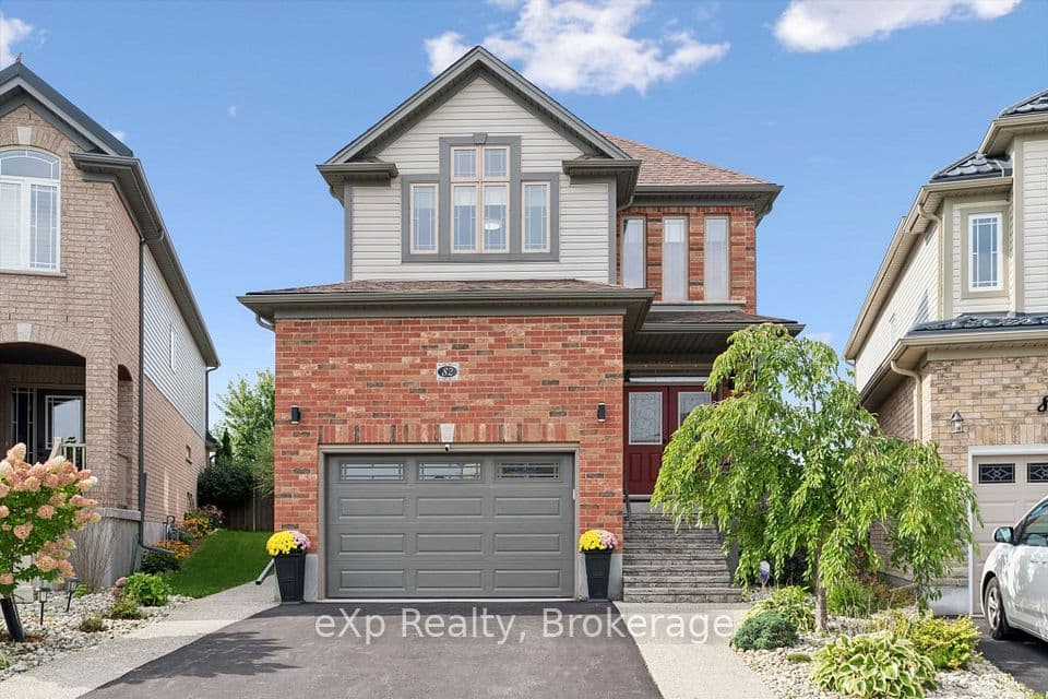 82 Drone Crescent, Guelph, ON N1K 0C2 – main photo