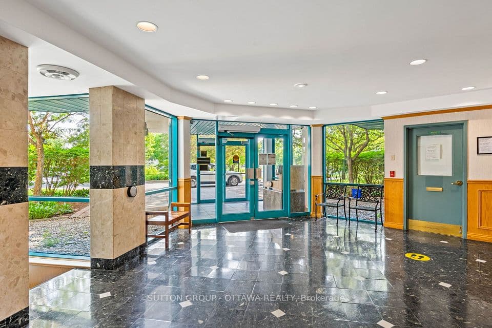 1025 Grenon Avenue N 605, Britannia Heights - Queensway Terrace N and Area, ON K2B 8S5 – photo 2